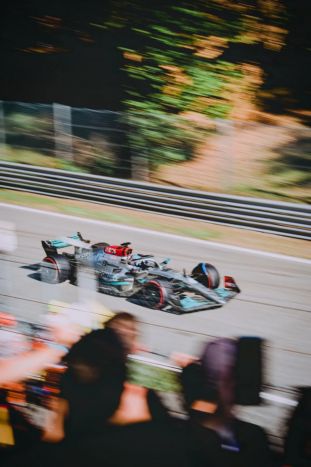 Jak wygląda struktura zespołów i podział ról w Formule 1?