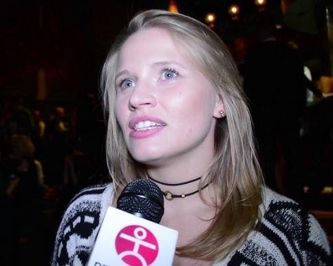 Natalia Rybicka z mężem Michałem Sobocińskim i córką Heleną, uśmiechnięci, w ciepłej, rodzinnej atmosferze.